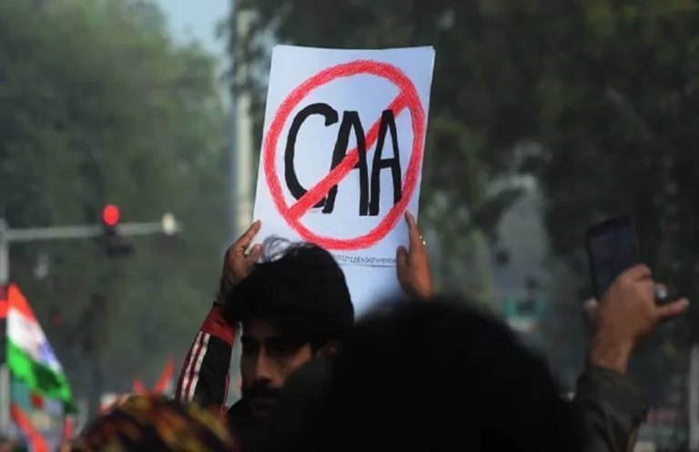 CAA पर बड़ा फैसला, 8 राज्यों में जिला कलेक्टरों को नागरिकता आवेदन निपटाने का अधिकार