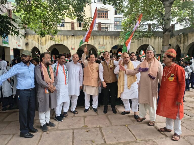 आजादी की कुर्बानी से विकसित भारत के संकल्प तक, शफीक मेमोरियल स्कूल में गूंजा राष्ट्र निर्माण का संदेश