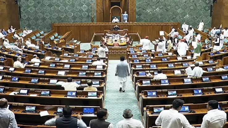 संसद का सत्र खत्म या कोई बड़ा खेल बाकी? 10 दिन बाद भी नहीं हुआ औपचारिक समापन