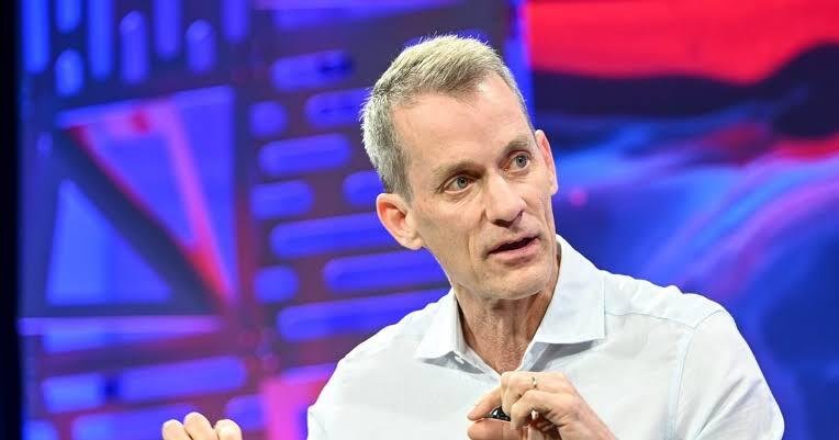 Google ने ChatGPT से पहले बना लिया था AI चैटबॉट, फिर भी दुनिया के सामने नहीं लाया; Jeff Dean ने बताया कैसे हाथ से निकल गई बड़ी बढ़त