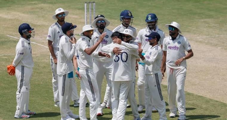 घर में स्पिन के आगे ढेर, अब श्रीलंका में अग्निपरीक्षा: टीम इंडिया को गंभीर-गुरुमंत्र—स्वीप खेलो, कदम बढ़ाओ, वरना फिर वही हाल