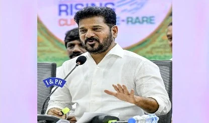 तेलंगाना CM की अमेरिका यात्रा रोकी, केंद्र पर उठे गंभीर सवाल