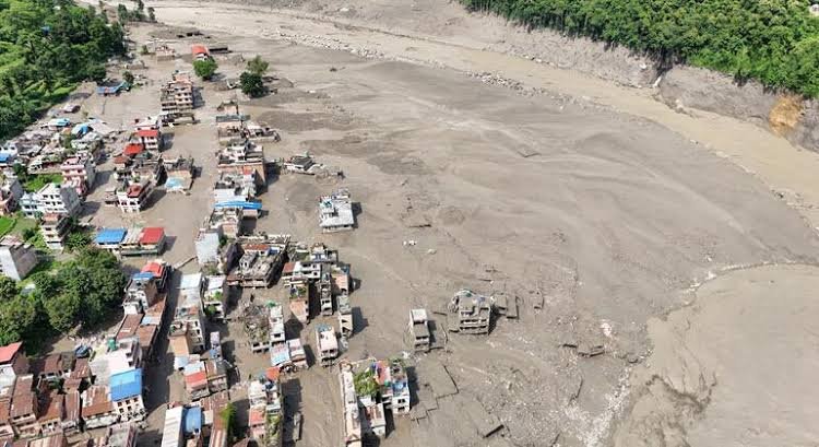 हिमालय की तबाही के 12 दिन बाद भी हजारों लापता, नेपाल-तिब्बत में मौत का आंकड़ा 1,384 पार